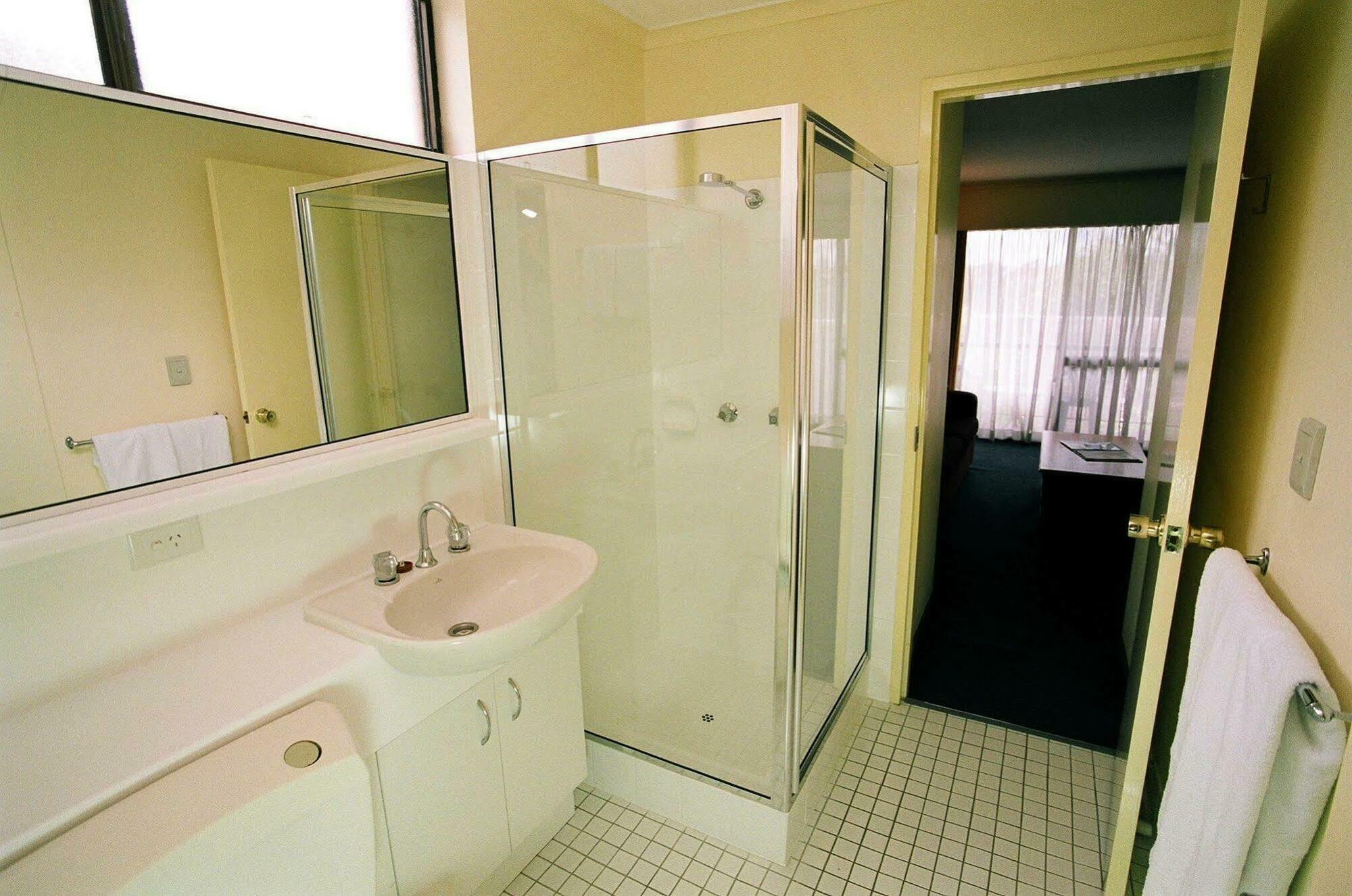 Mt Ommaney Hotel Apartments Бризбейн Екстериор снимка